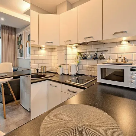 8 Pietro Ul Wielkopolska *